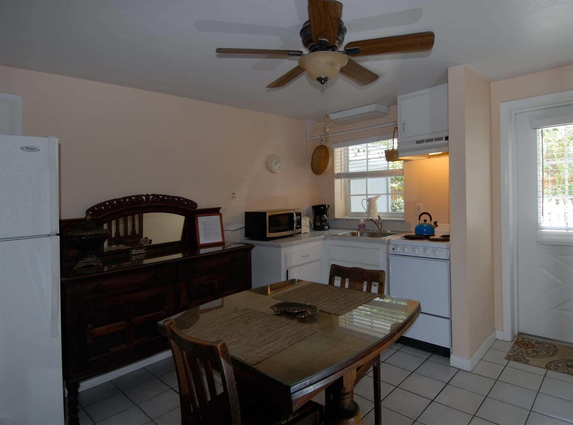 Seahorse Cottages - Adults Only Sanibel Esterno foto